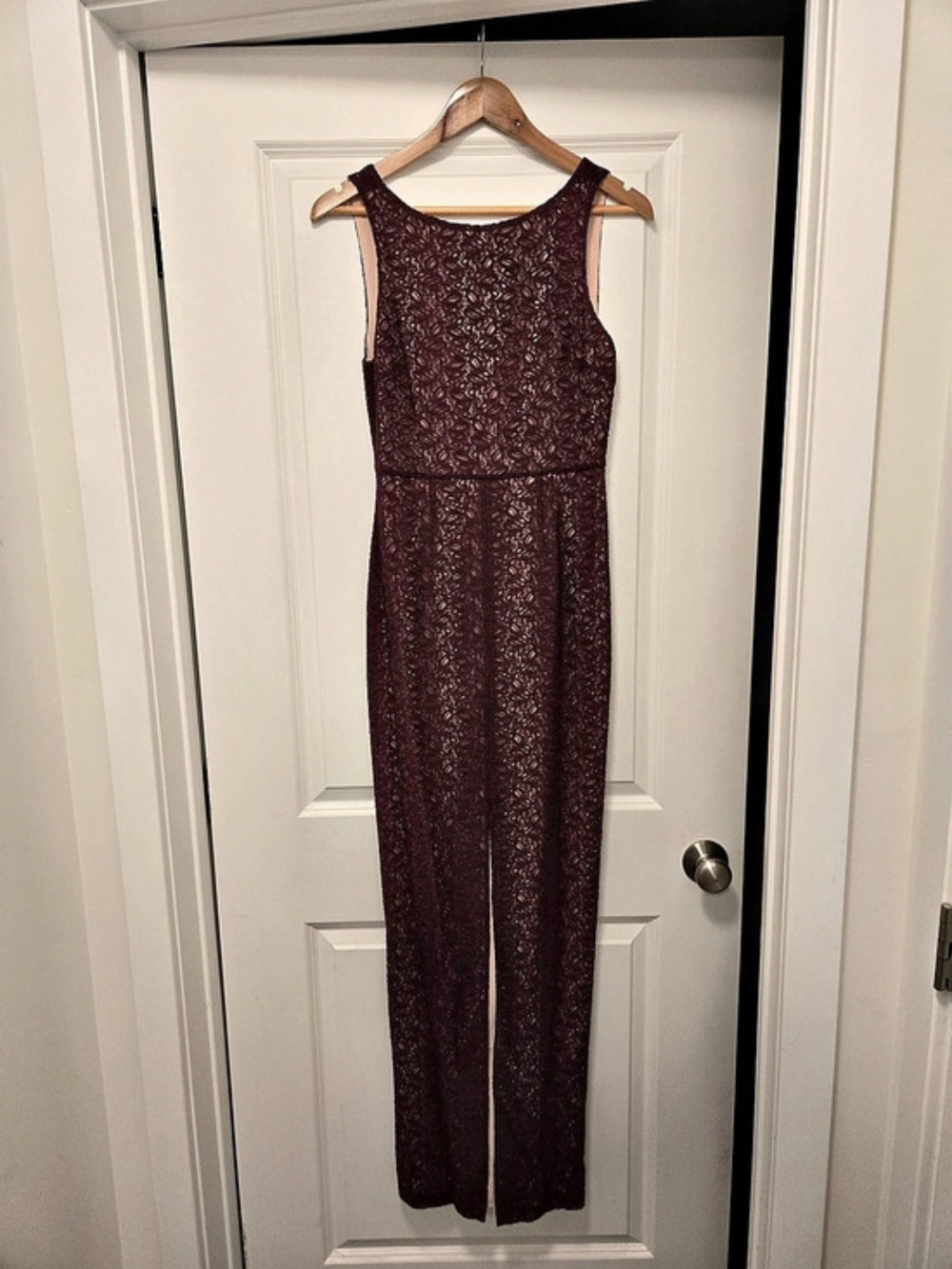 Alice + Olivia Lace Long Dress with Front Slit Size 4 Like New
